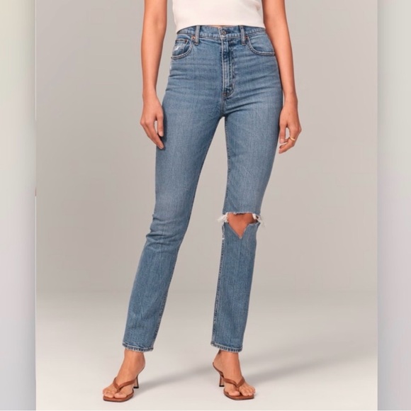 Abercrombie & Fitch Denim - Abercrombie and Fitch 90’s slim straight leg Ultra High Rise